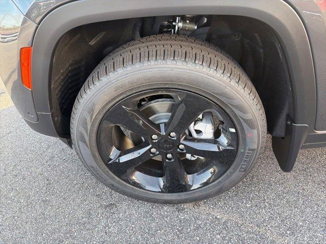 new 2025 Jeep Grand Cherokee car, priced at $55,343