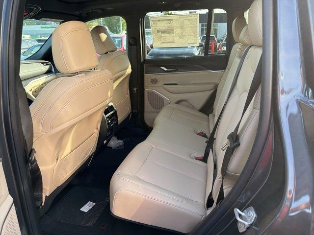 new 2025 Jeep Grand Cherokee car, priced at $55,343