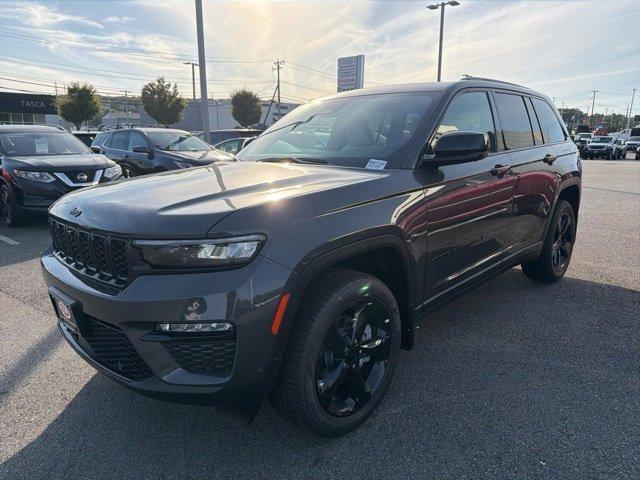 new 2025 Jeep Grand Cherokee car, priced at $55,343