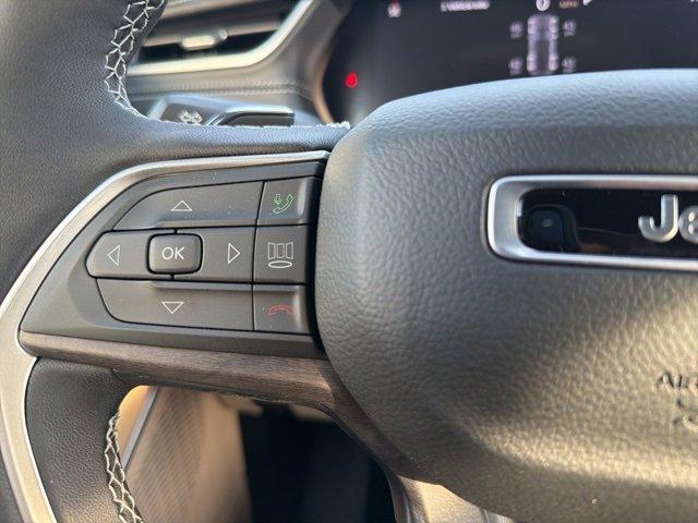 new 2025 Jeep Grand Cherokee car, priced at $55,343