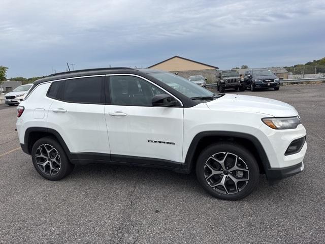 new 2025 Jeep Compass car, priced at $33,040