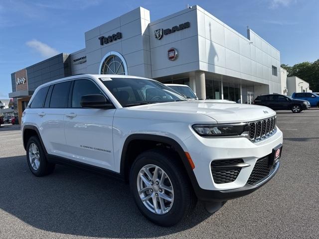 new 2025 Jeep Grand Cherokee car, priced at $43,575