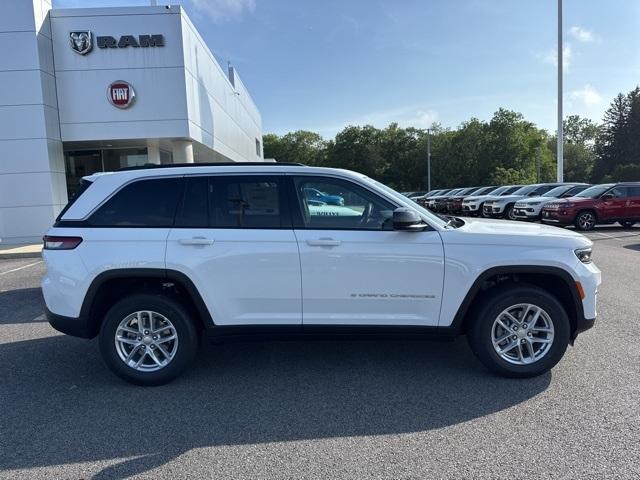 new 2025 Jeep Grand Cherokee car, priced at $43,575
