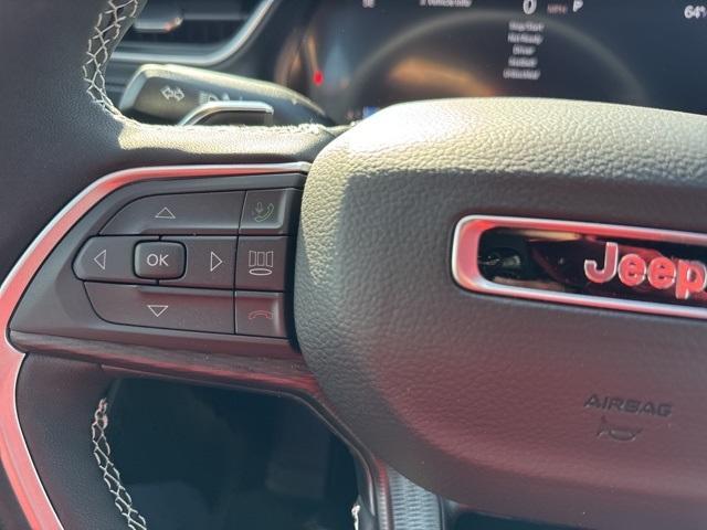 new 2025 Jeep Grand Cherokee car, priced at $43,575