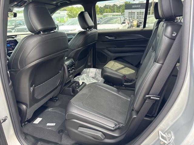 new 2025 Jeep Grand Cherokee L car, priced at $46,217