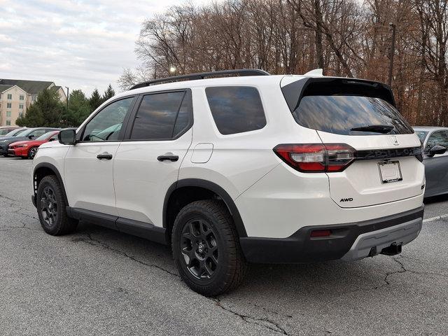 new 2025 Honda Pilot car, priced at $51,555