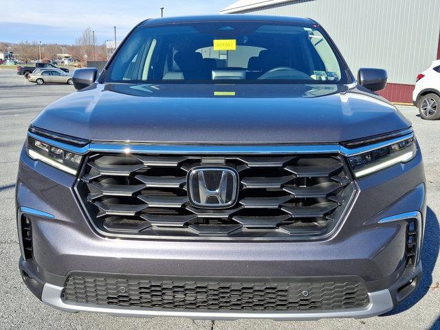 new 2025 Honda Pilot car, priced at $46,995