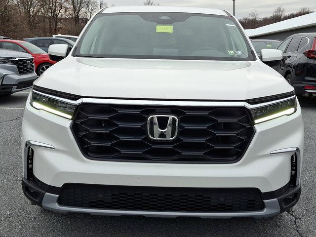 new 2025 Honda Pilot car, priced at $47,450