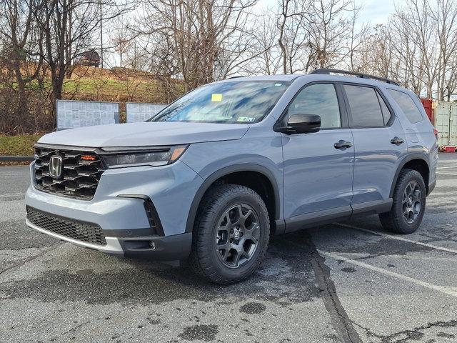 new 2025 Honda Pilot car, priced at $51,250