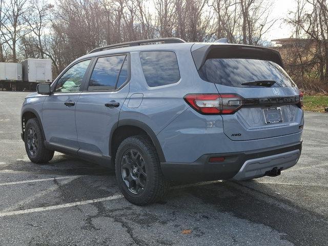 new 2025 Honda Pilot car, priced at $51,250