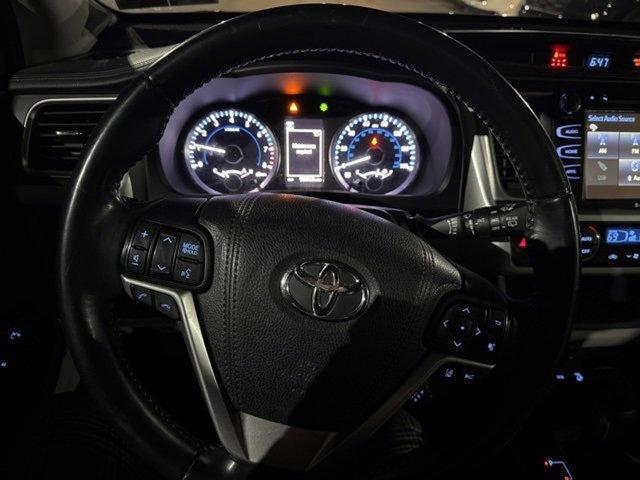 used 2018 Toyota Highlander car, priced at $21,500