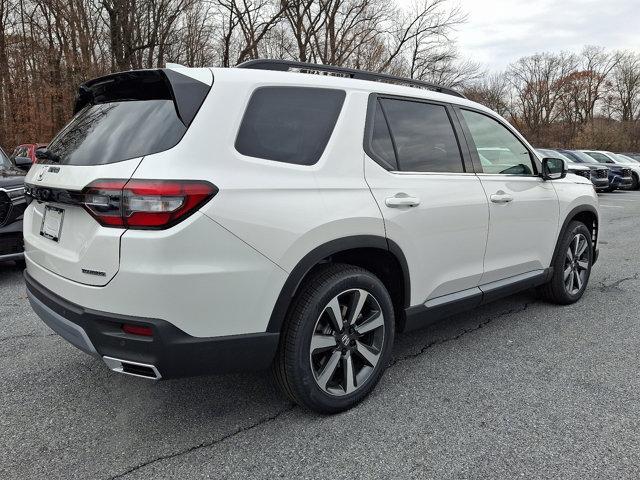 new 2025 Honda Pilot car, priced at $51,450