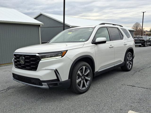 new 2025 Honda Pilot car, priced at $51,450