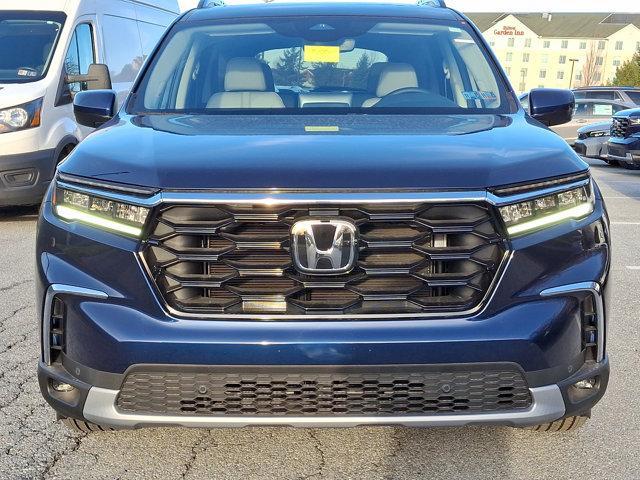 new 2025 Honda Pilot car, priced at $50,995