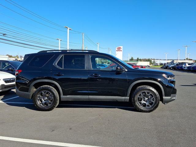 used 2025 Honda Pilot car, priced at $45,800