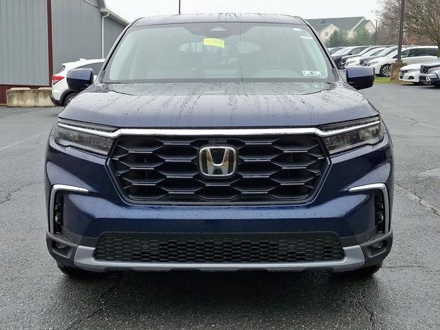 new 2025 Honda Pilot car, priced at $46,995