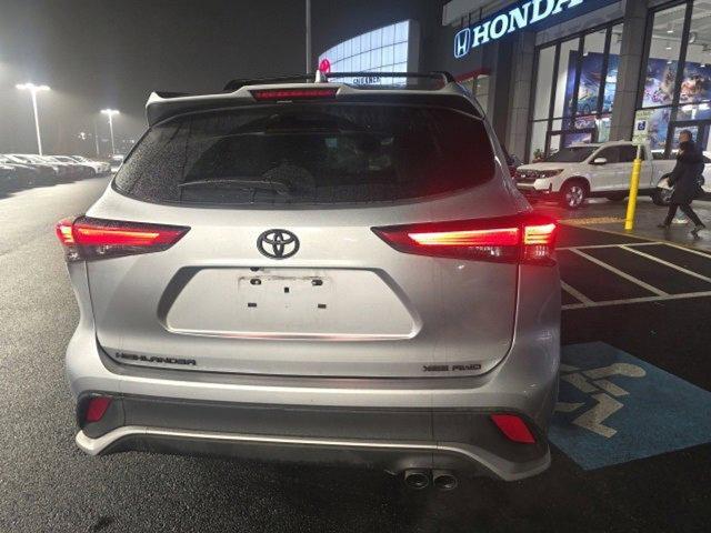 used 2022 Toyota Highlander car, priced at $36,800