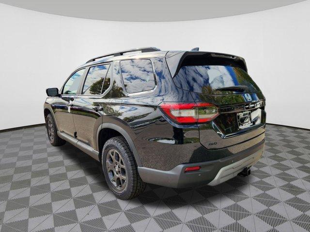 new 2025 Honda Pilot car, priced at $51,375