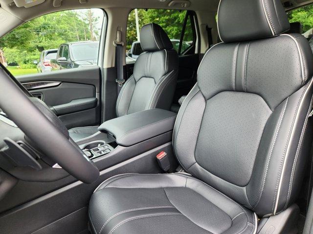 new 2025 Honda Pilot car, priced at $54,985