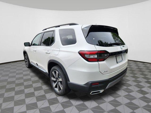 new 2025 Honda Pilot car, priced at $54,985