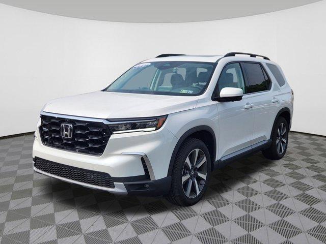 used 2025 Honda Pilot car, priced at $51,585