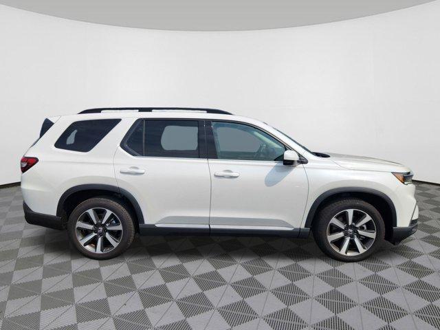 used 2025 Honda Pilot car, priced at $51,585