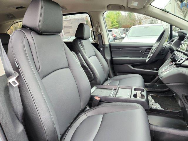 new 2026 Honda Odyssey car, priced at $44,290