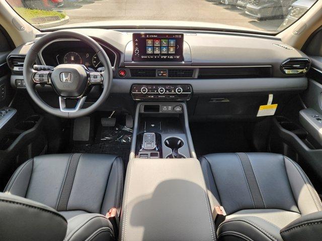 new 2025 Honda Pilot car, priced at $51,550