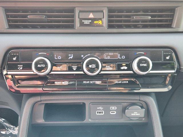 new 2025 Honda Pilot car, priced at $51,550
