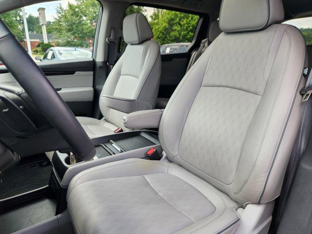 used 2024 Honda Odyssey car, priced at $44,345
