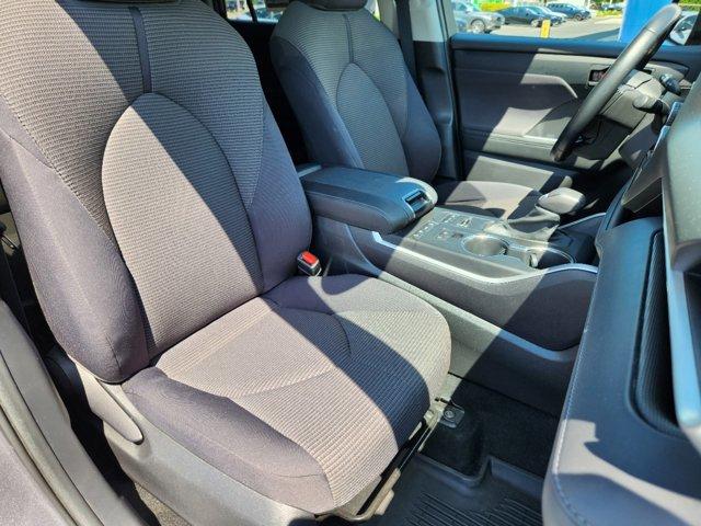 used 2021 Toyota Highlander car, priced at $31,670