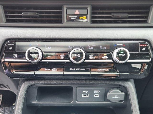 new 2025 Honda Pilot car, priced at $51,050