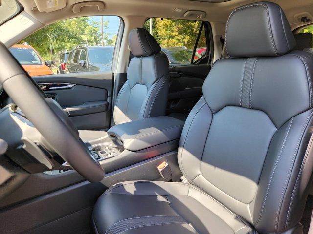 new 2025 Honda Pilot car, priced at $52,950