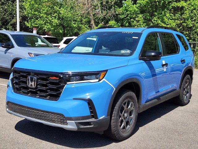 new 2025 Honda Pilot car, priced at $51,610