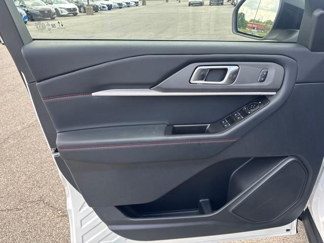 new 2025 Ford Explorer car, priced at $49,417