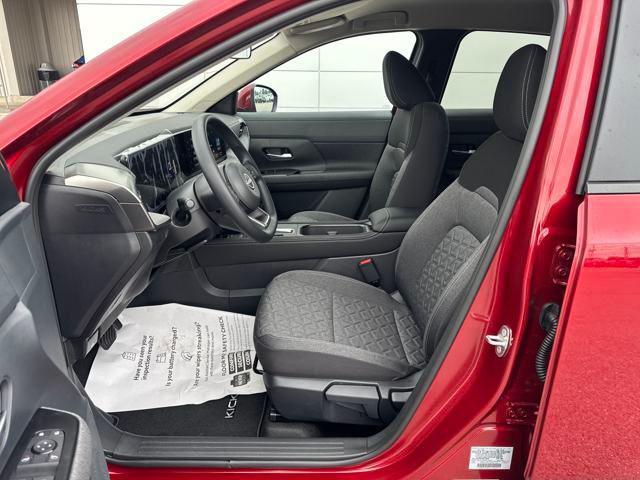 new 2025 Nissan Kicks car, priced at $27,454