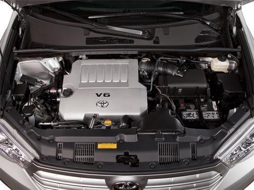 used 2013 Toyota Highlander car, priced at $13,922