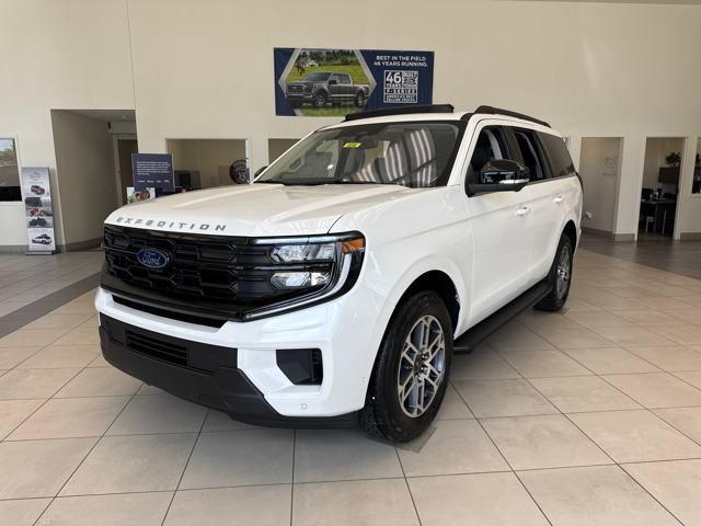 new 2025 Ford Expedition car, priced at $72,725