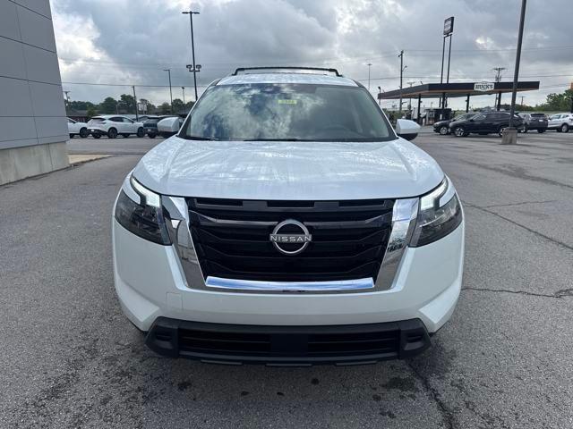 new 2025 Nissan Pathfinder car, priced at $39,620