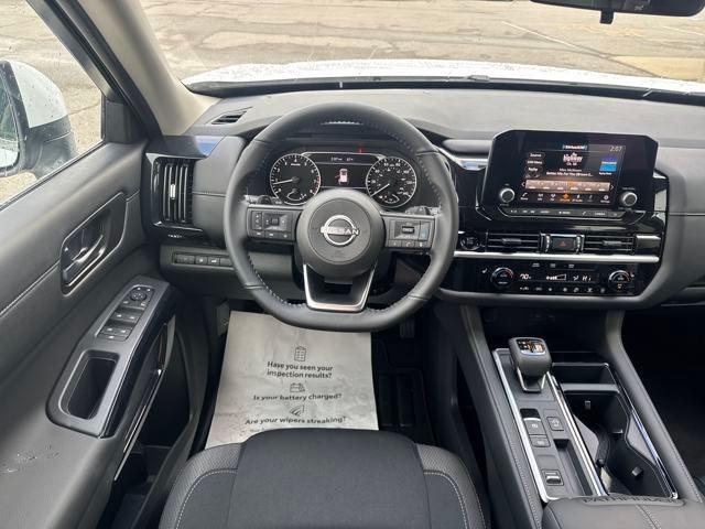 new 2025 Nissan Pathfinder car, priced at $39,620