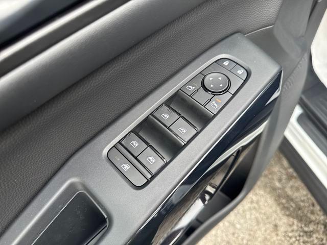 new 2025 Nissan Pathfinder car, priced at $39,620