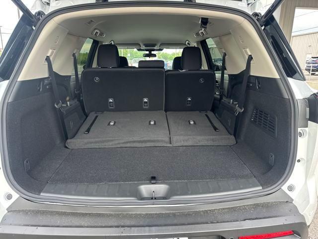 new 2025 Nissan Pathfinder car, priced at $39,620