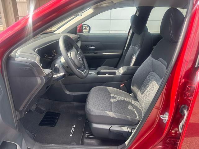 new 2025 Nissan Kicks car, priced at $26,280