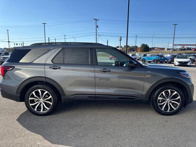 new 2025 Ford Explorer car