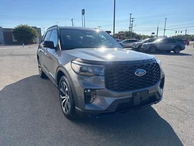 new 2025 Ford Explorer car
