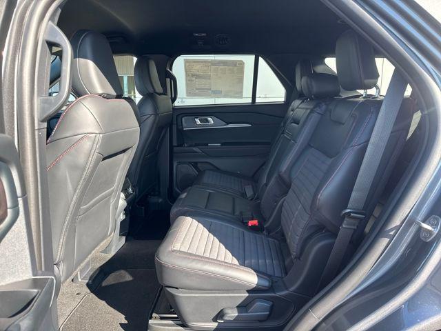 new 2025 Ford Explorer car