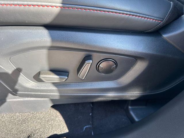 new 2025 Ford Explorer car