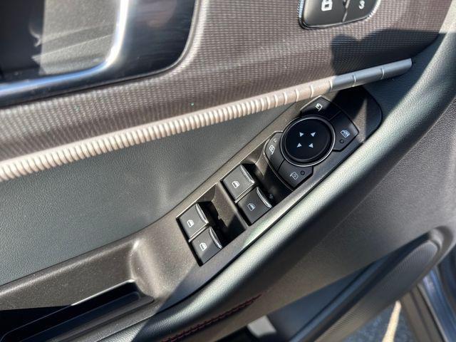 new 2025 Ford Explorer car