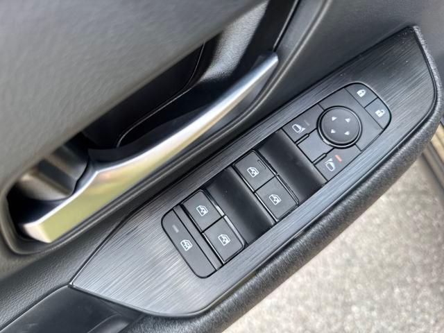 new 2025 Nissan Kicks car, priced at $27,052