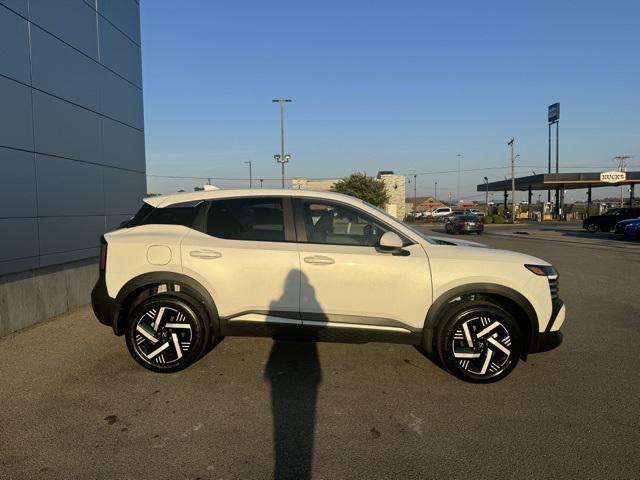 new 2025 Nissan Kicks car, priced at $26,000